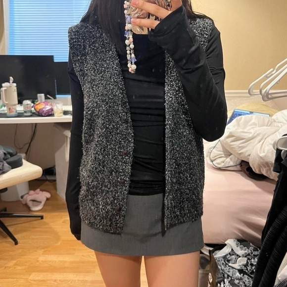 Stitches Charcoal and Black Knit Sweater - Picture 4 of 8